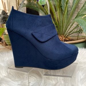 🔹🔹ROYAL BLUE WEDGED BOOTIE🔹🔹